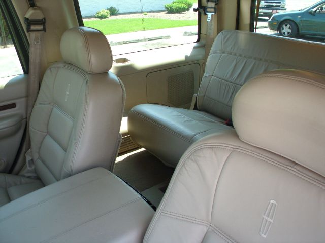 2002 Lincoln Navigator Ram 3500 Diesel 2-WD