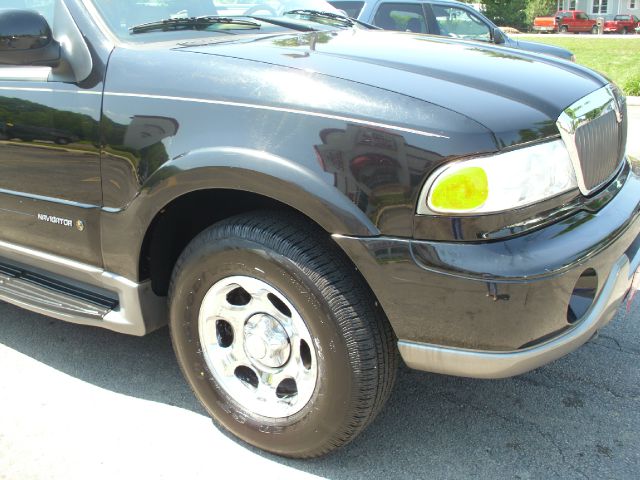 2002 Lincoln Navigator Ram 3500 Diesel 2-WD