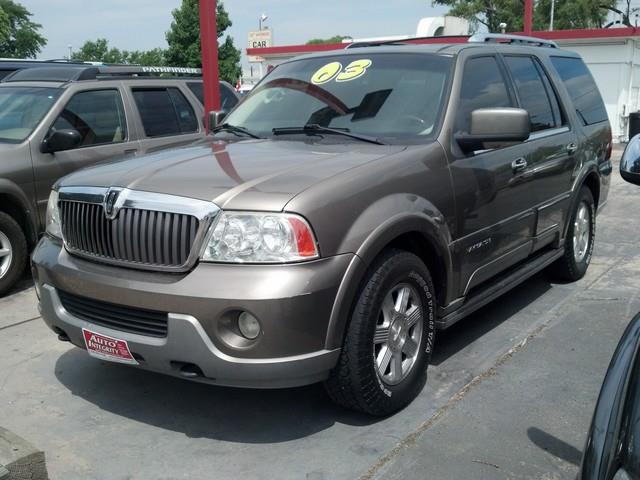 2003 Lincoln Navigator R25