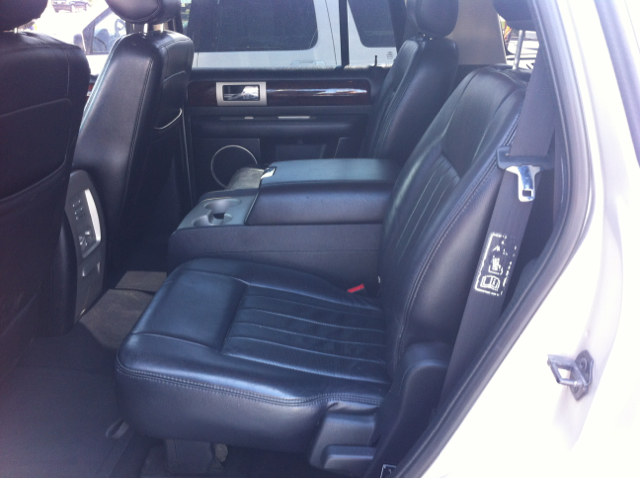 2003 Lincoln Navigator 2dr Coupe Convertible