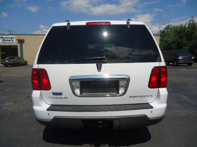 2003 Lincoln Navigator R25