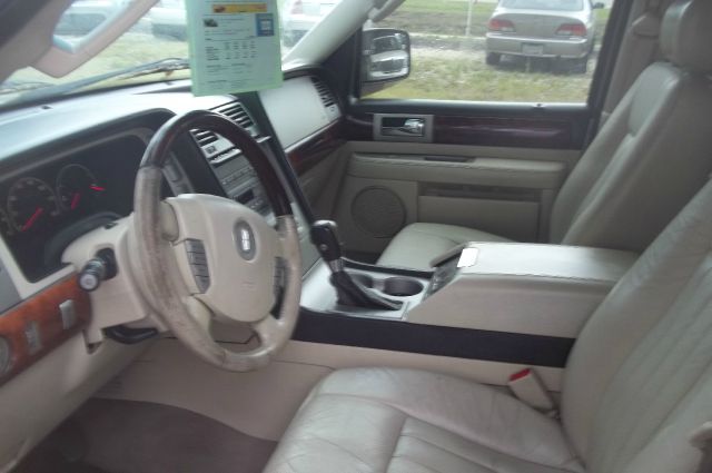 2003 Lincoln Navigator Unknown