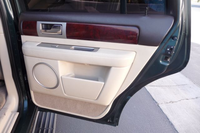 2003 Lincoln Navigator Sport W/navigation