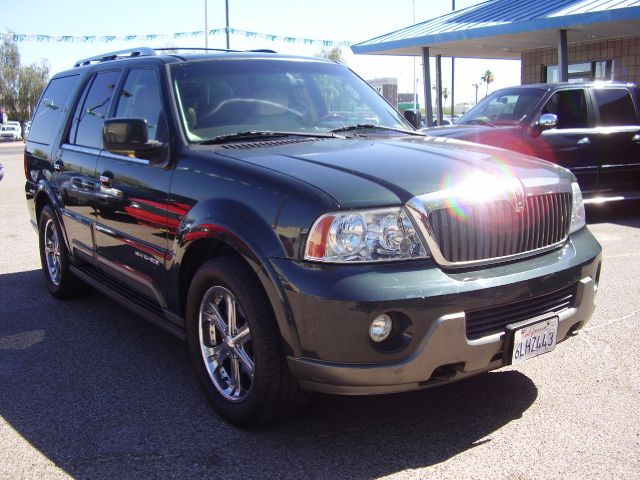 2003 Lincoln Navigator CXL - AWD 7-pass At Brookville