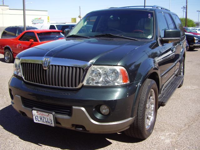 2003 Lincoln Navigator CXL - AWD 7-pass At Brookville