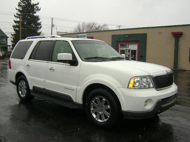 2003 Lincoln Navigator R25