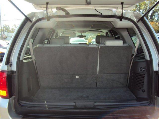 2004 Lincoln Navigator Coupe