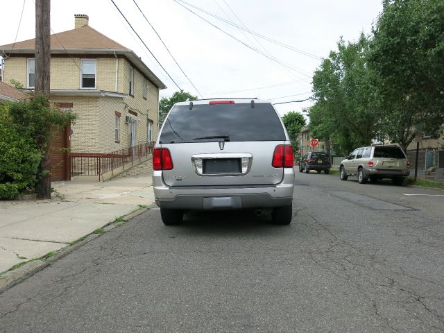 2004 Lincoln Navigator Unknown