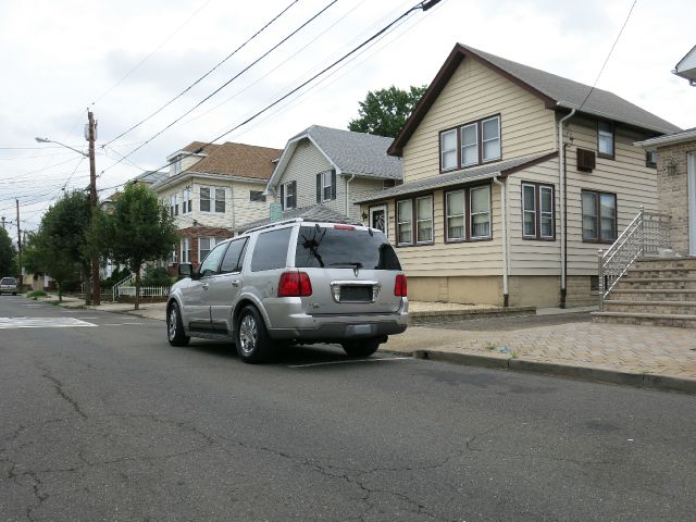 2004 Lincoln Navigator Unknown
