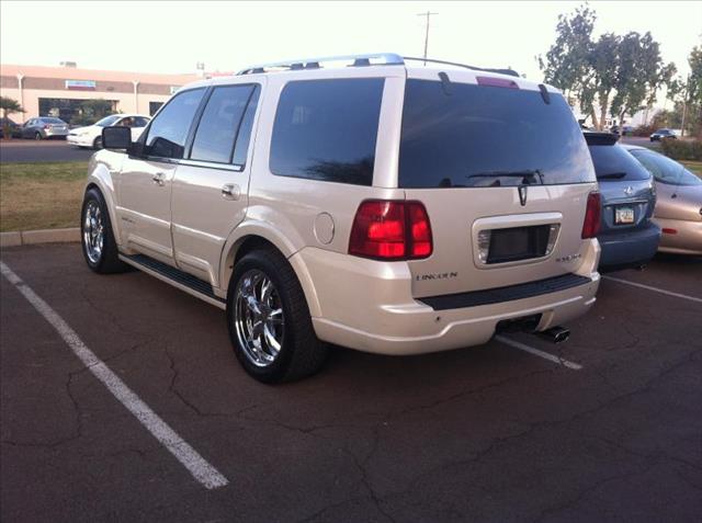 2004 Lincoln Navigator Unknown