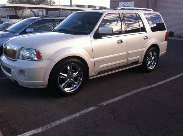 2004 Lincoln Navigator Unknown