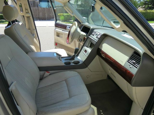 2004 Lincoln Navigator Sport W/navigation