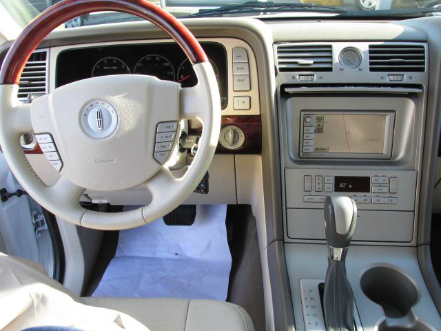 2004 Lincoln Navigator Sport W/navigation