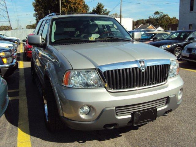 2004 Lincoln Navigator Coupe