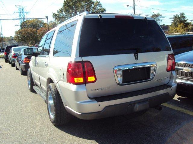 2004 Lincoln Navigator Coupe