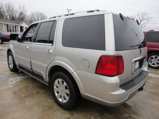 2004 Lincoln Navigator Unknown