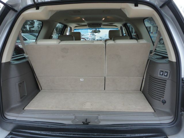 2004 Lincoln Navigator Unknown