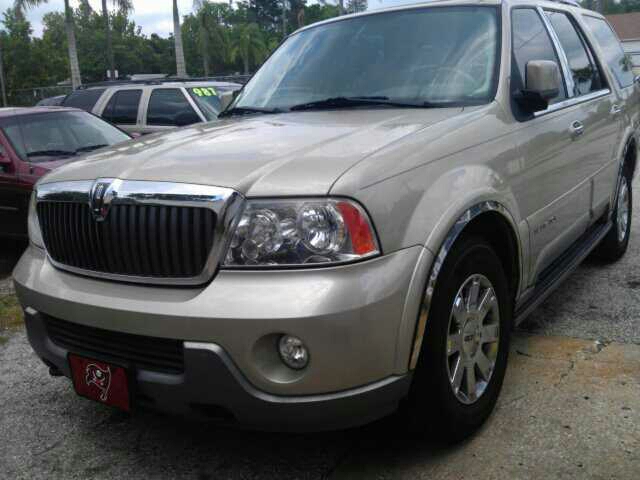 2004 Lincoln Navigator R25