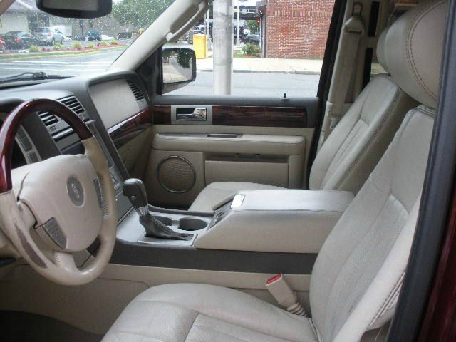 2004 Lincoln Navigator Sport W/navigation