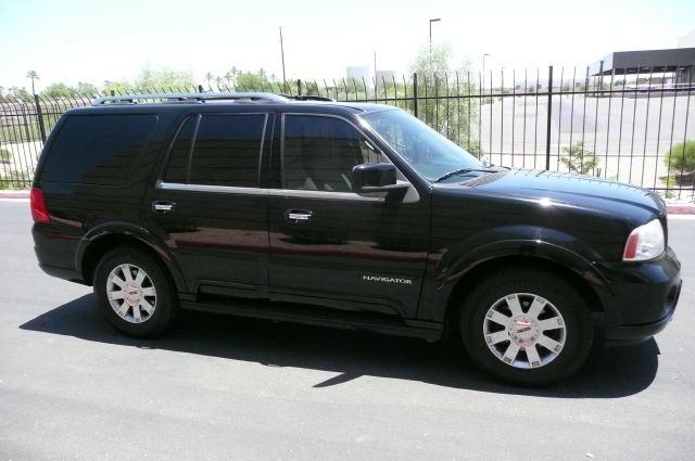 2004 Lincoln Navigator 2dr Coupe Convertible