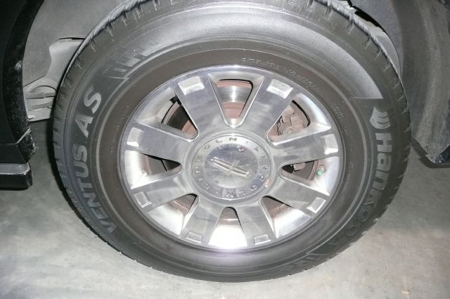 2004 Lincoln Navigator 2dr Coupe Convertible