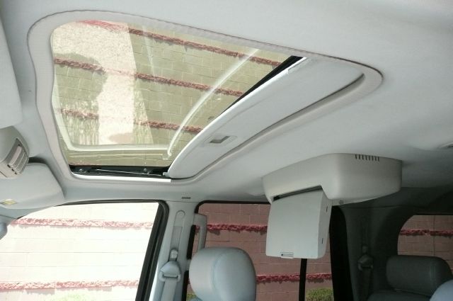 2004 Lincoln Navigator 2dr Coupe Convertible