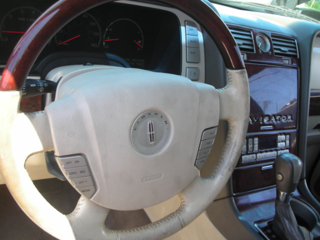 2004 Lincoln Navigator 2dr Coupe Convertible