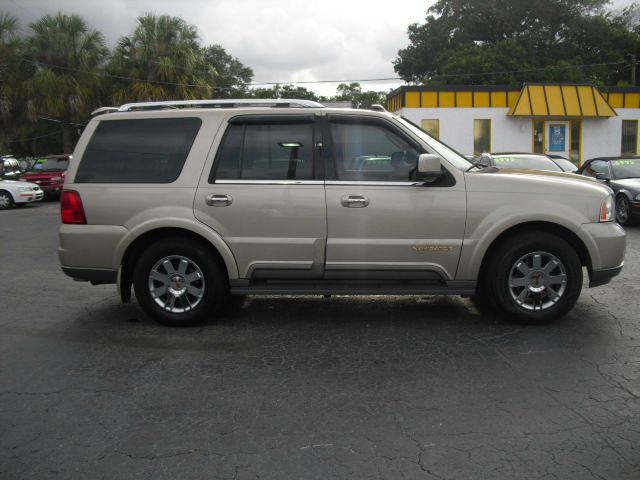 2004 Lincoln Navigator Wagon LX