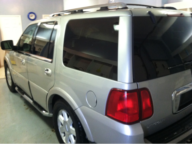 2005 Lincoln Navigator 2dr Coupe Convertible