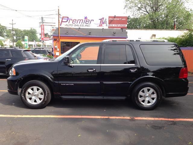 2005 Lincoln Navigator Base