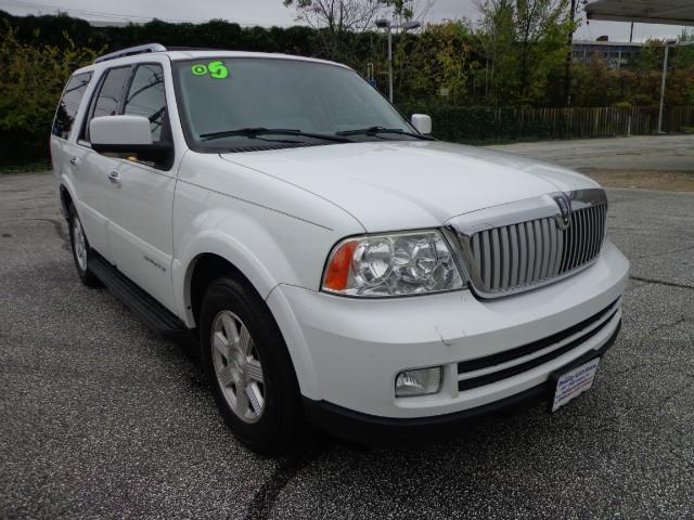 2005 Lincoln Navigator Coupe