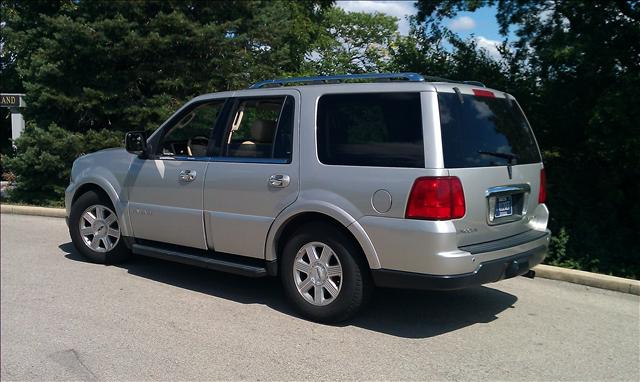 2005 Lincoln Navigator SLT 25