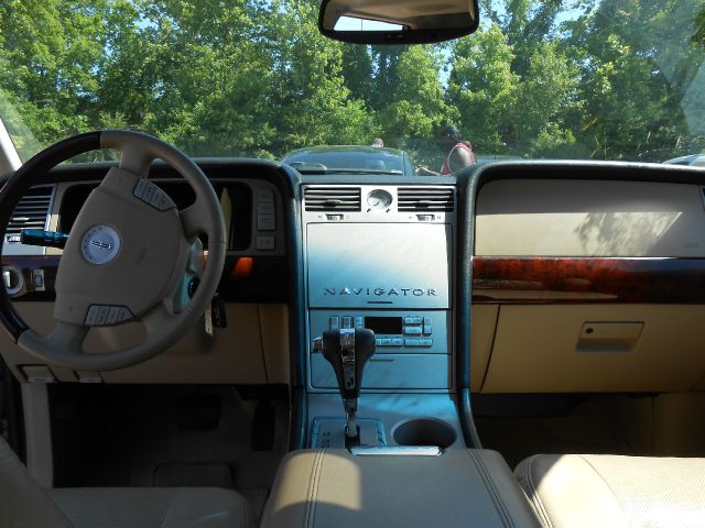2005 Lincoln Navigator Wagon LX