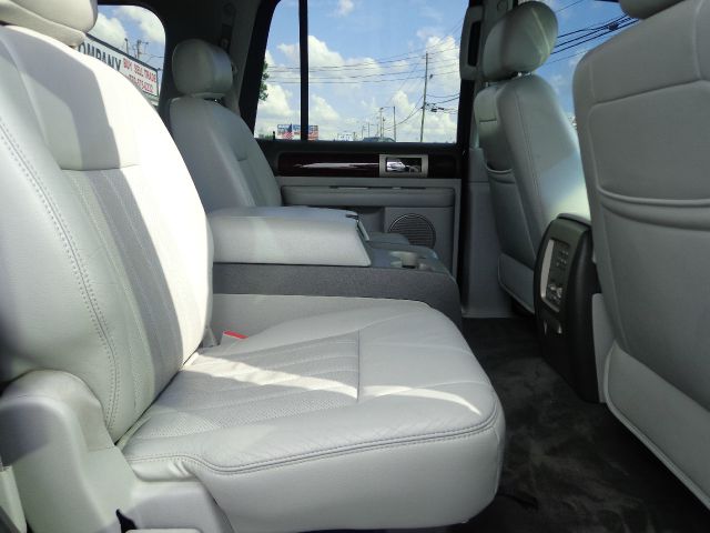 2005 Lincoln Navigator Sport W/navigation