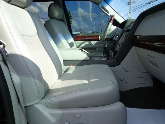 2005 Lincoln Navigator Sport W/navigation