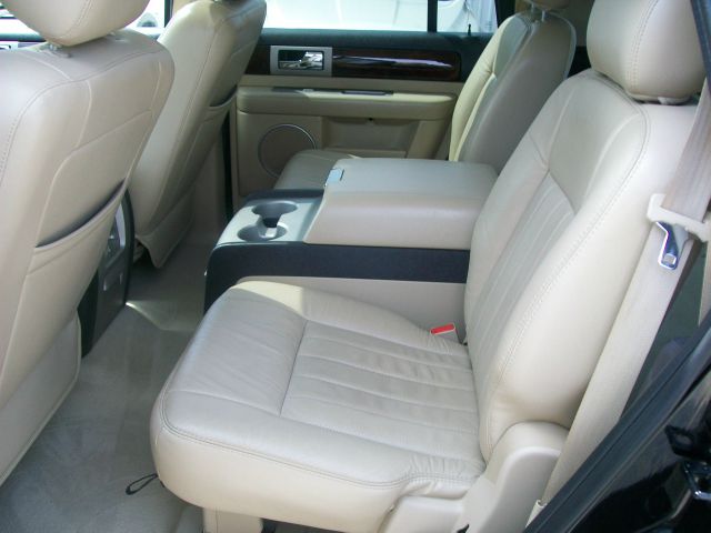 2005 Lincoln Navigator 2dr Coupe Convertible
