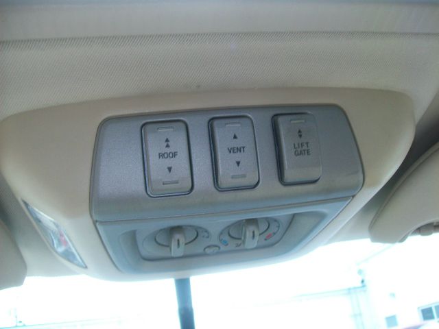 2005 Lincoln Navigator 2dr Coupe Convertible