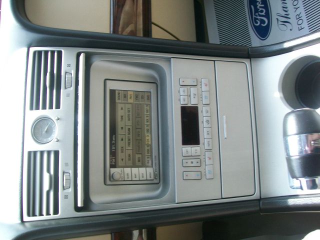 2005 Lincoln Navigator 2dr Coupe Convertible