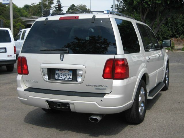 2005 Lincoln Navigator Sport W/navigation