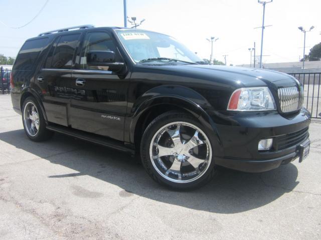 2005 Lincoln Navigator Coupe