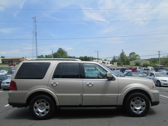 2005 Lincoln Navigator 4DR LS AWD