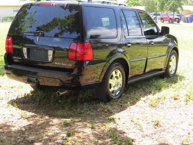 2006 Lincoln Navigator 2WD 4dr V6 SE SUV
