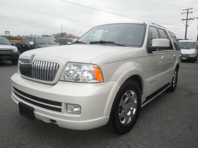 2006 Lincoln Navigator 4dr Sdn V8 CXL