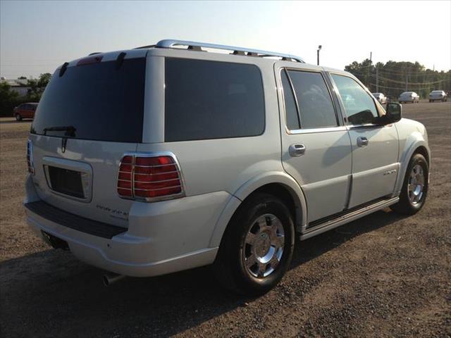 2006 Lincoln Navigator SLT 25