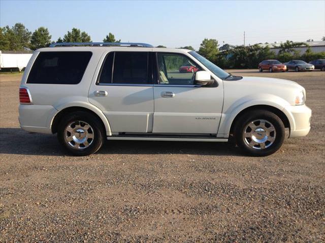 2006 Lincoln Navigator SLT 25