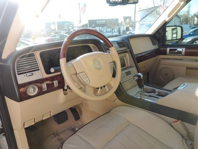 2006 Lincoln Navigator Coupe