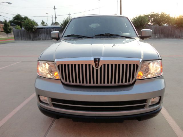 2006 Lincoln Navigator 2WD 4dr V6 SE SUV