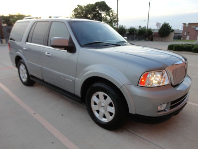 2006 Lincoln Navigator 2WD 4dr V6 SE SUV