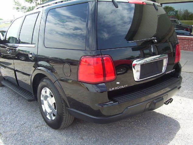 2006 Lincoln Navigator Ram 3500 Diesel 2-WD