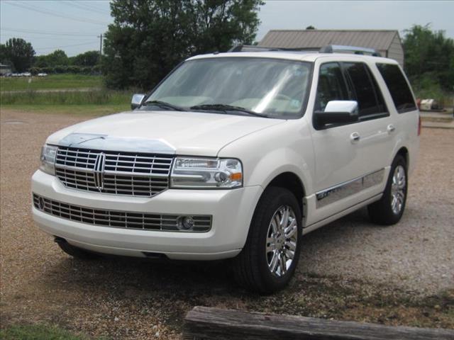 2007 Lincoln Navigator 2WD 4dr V6 SE SUV